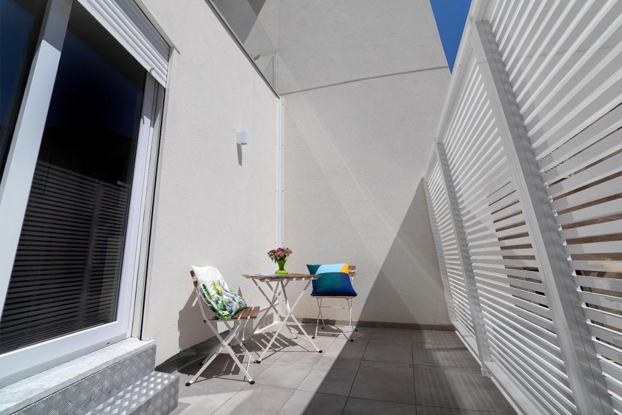 Lo Scoglio Della Formica B&B Capo dʼOrlando Exterior foto